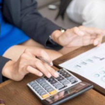 金蝶軟件不僅管財(cái)務(wù)，還提供金蝶在線會計(jì)、金蝶kis云專業(yè)版、金蝶進(jìn)銷存軟件、金蝶在線進(jìn)銷存、金蝶精斗云、財(cái)務(wù)軟件、金蝶云星辰、倉庫管理軟件、金蝶網(wǎng)頁版產(chǎn)品服務(wù)。